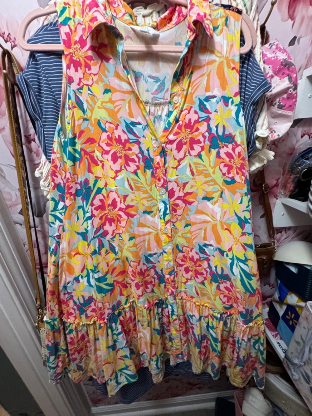 Time and Tru Multicolor Floral Sleeveless Top